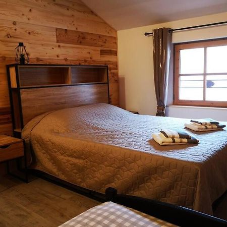 Agreable Maison De Village. Castellane Bagian luar foto